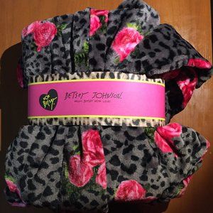 Betsy Johnson Leopard print with roses bathrobe